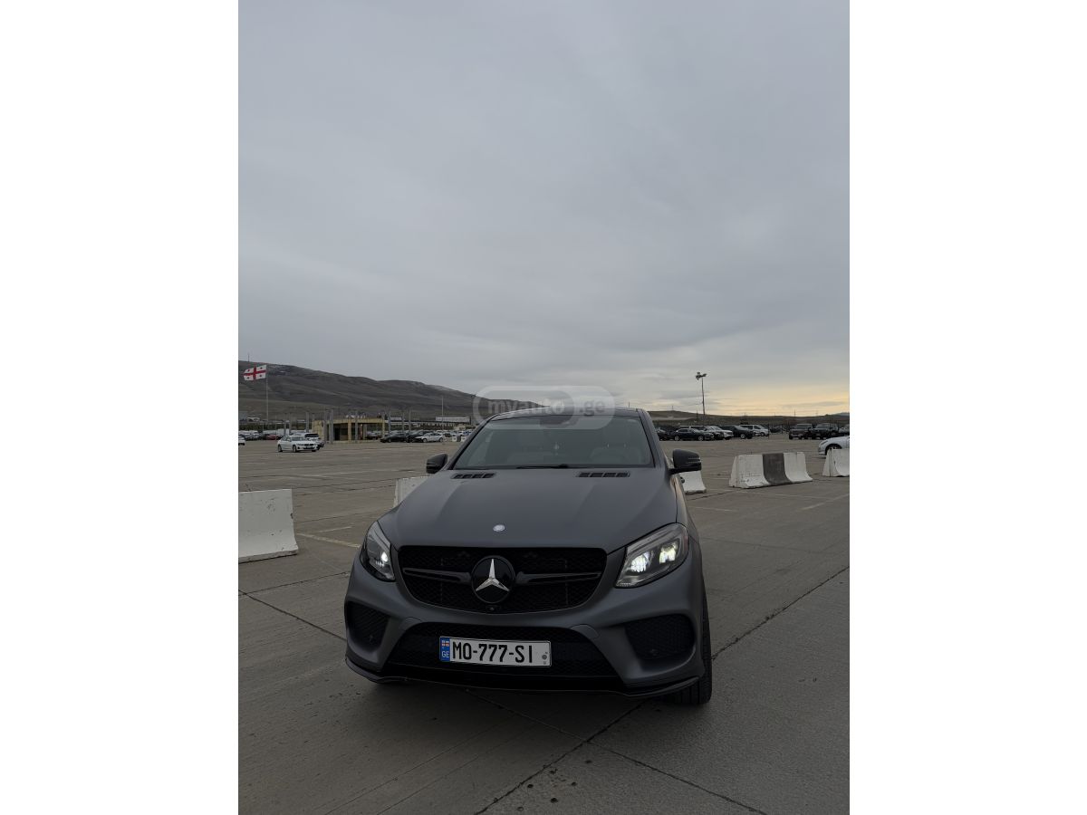 Mercedes-Benz GLE 43 AMG - фото 11
