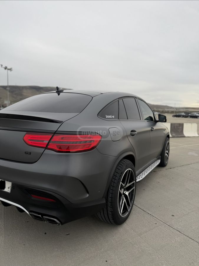 Mercedes-Benz GLE 43 AMG - фото 12
