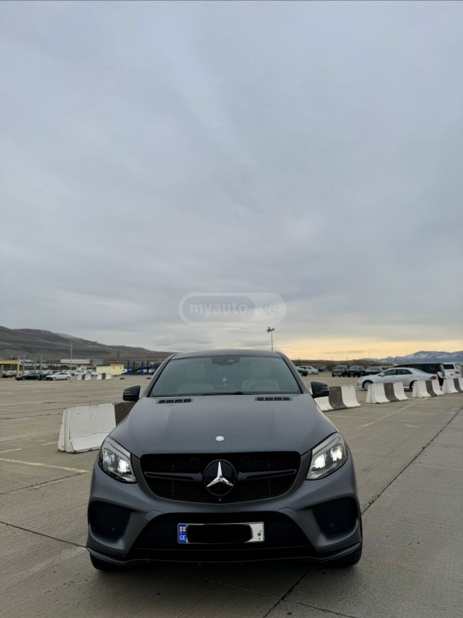 Mercedes-Benz GLE 43 AMG - фото 15