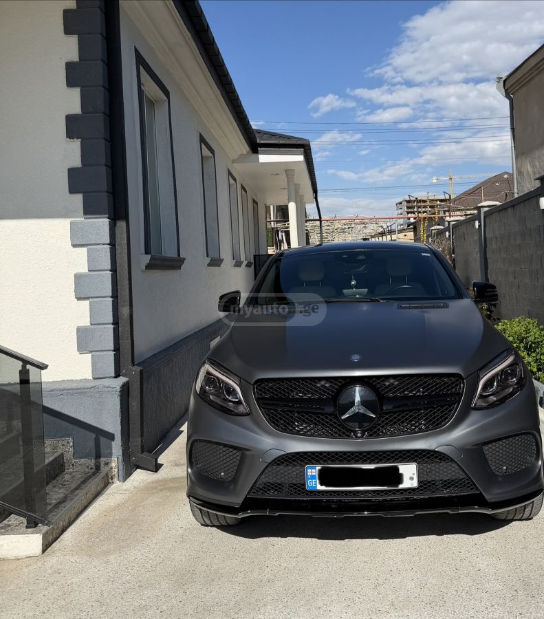 Mercedes-Benz GLE 43 AMG - фото 6