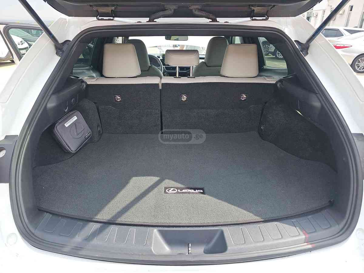 Lexus UX 250 h 2023 — миниатюра 4