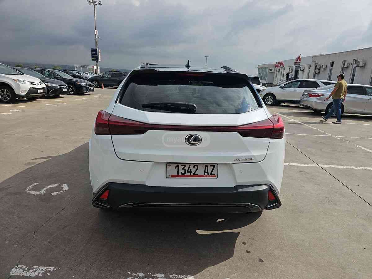 Lexus UX 250 h 2023 — миниатюра 9