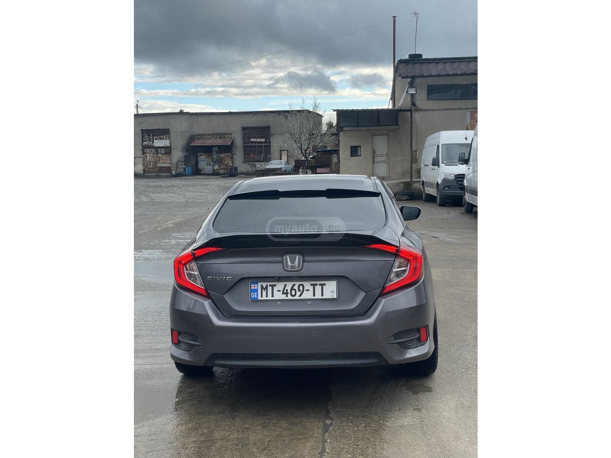 Honda Civic - фото 1