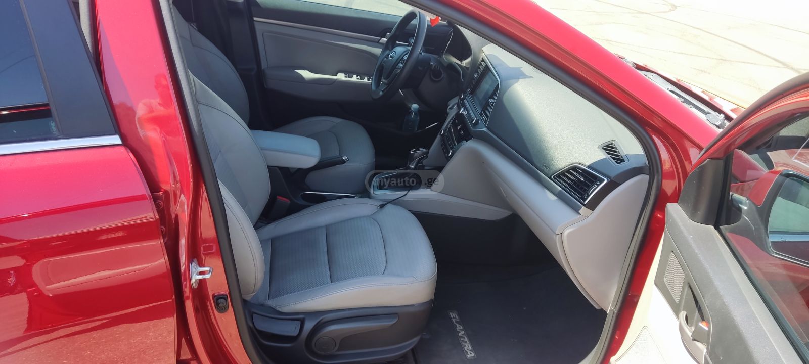 Hyundai Elantra - фото 5