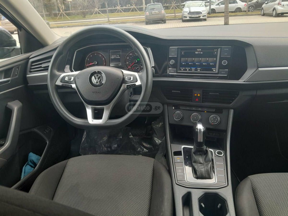 Volkswagen Jetta - фото 14