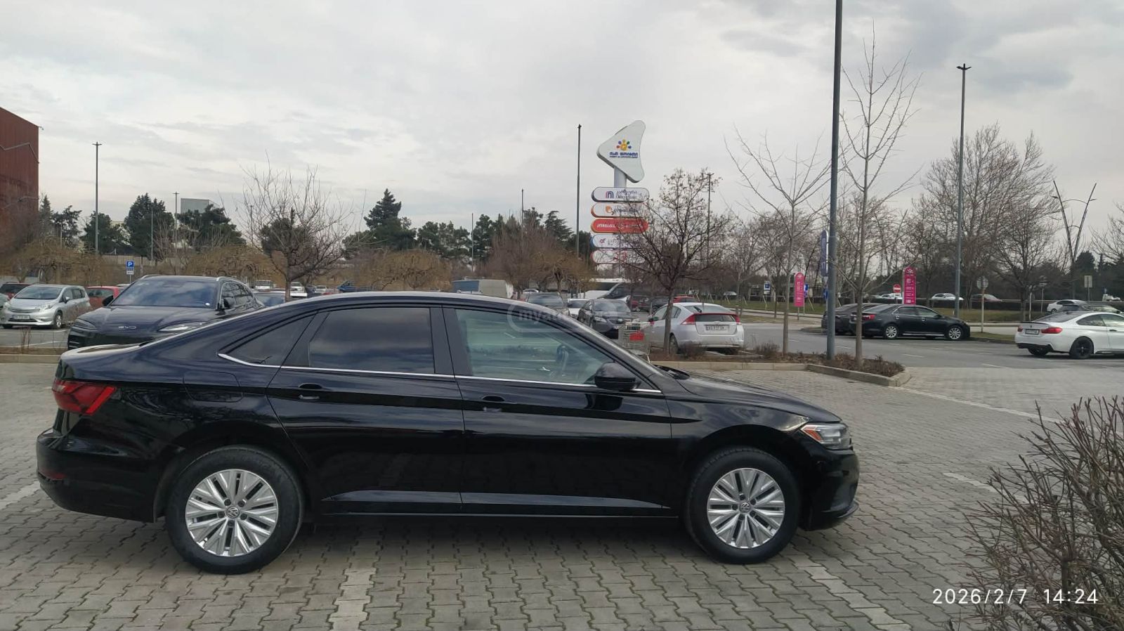 Volkswagen Jetta - фото 4