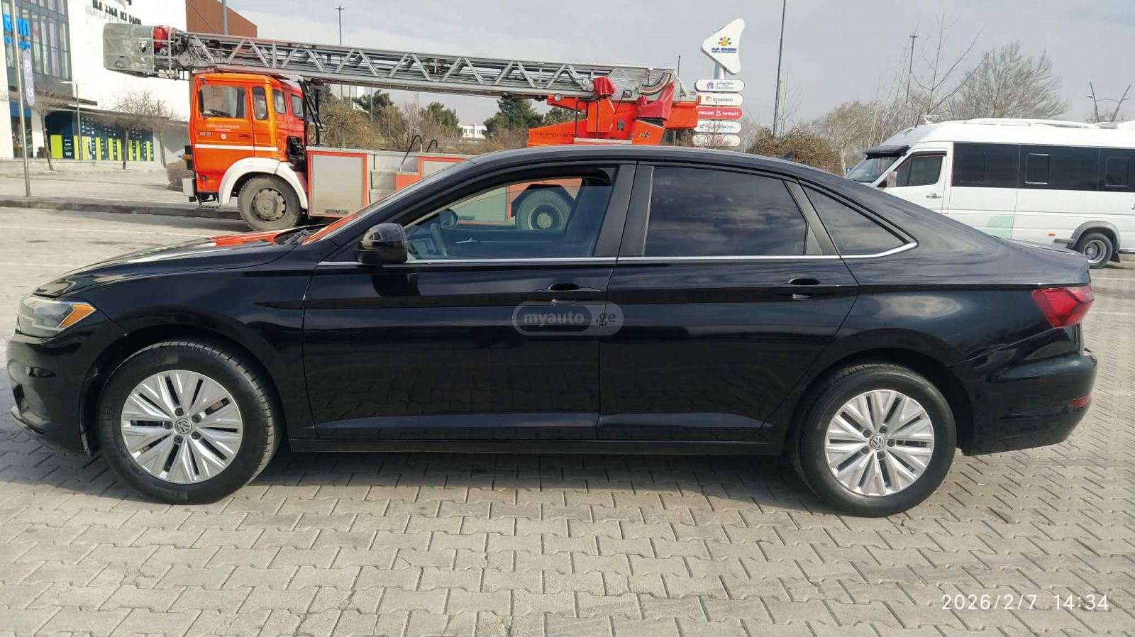 Volkswagen Jetta - фото 8