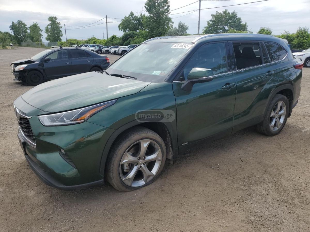 Toyota Highlander - фото 1