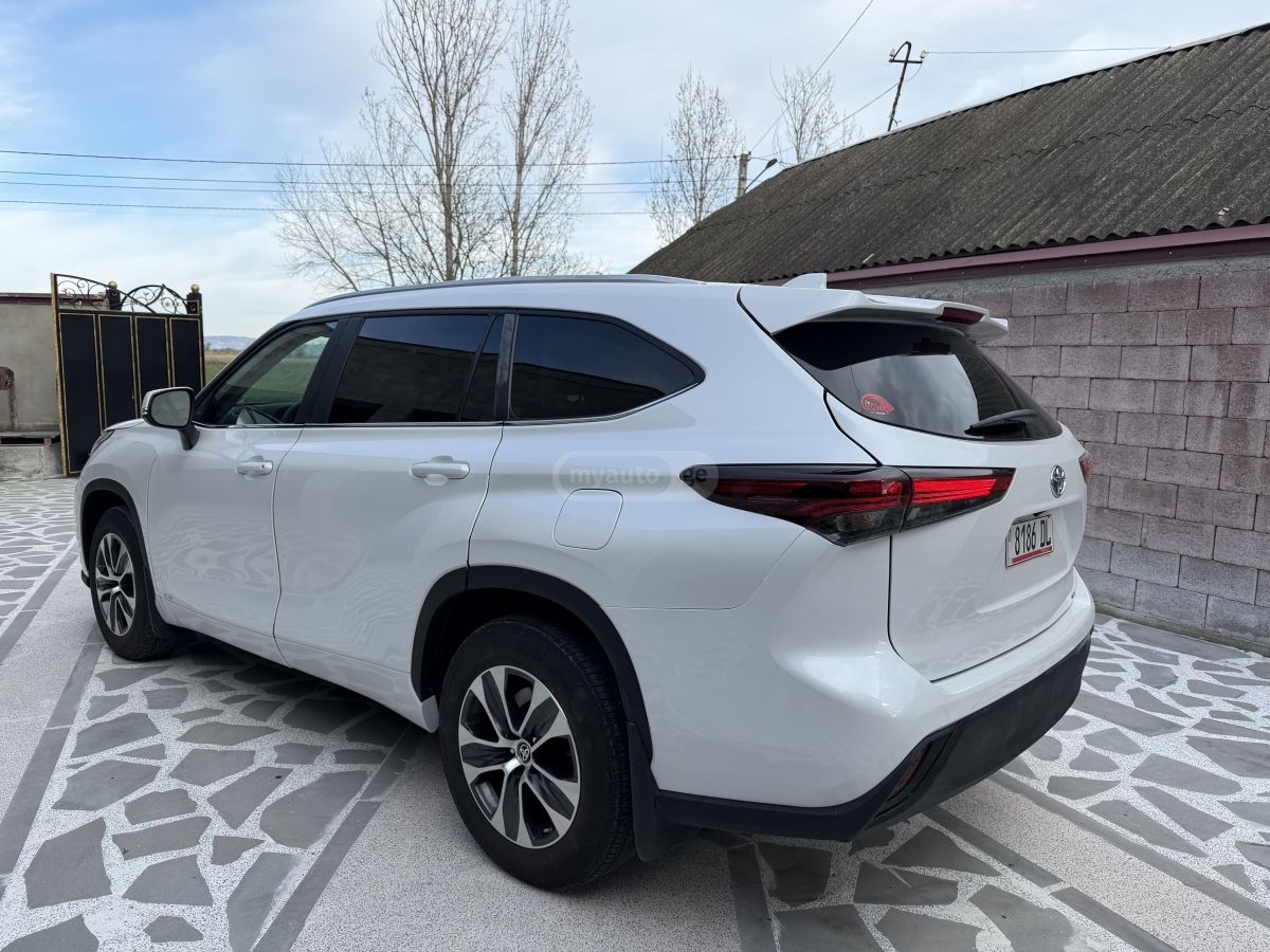 Toyota Highlander 2024 — миниатюра 6