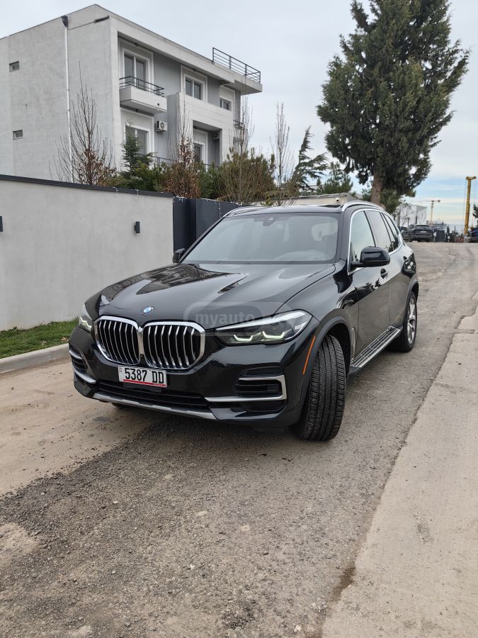 BMW xDrive40i 4dr All-Wheel Drive — миниатюра 1