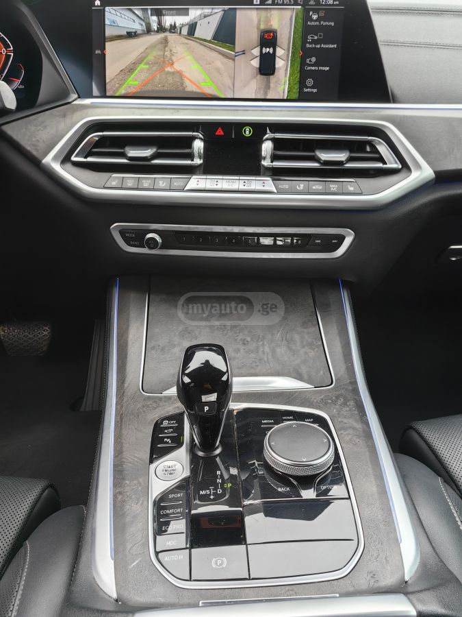 BMW xDrive40i 4dr All-Wheel Drive — миниатюра 14