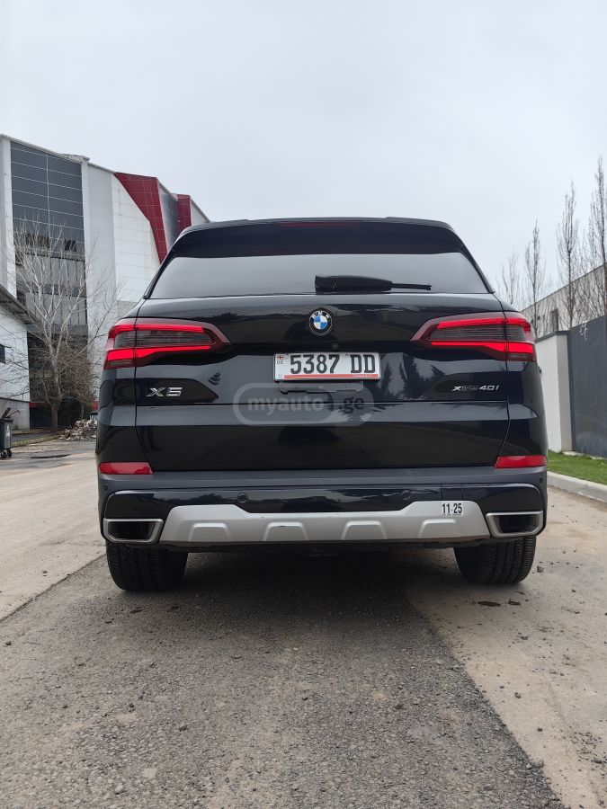 BMW xDrive40i 4dr All-Wheel Drive — миниатюра 3