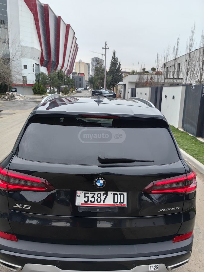 BMW xDrive40i 4dr All-Wheel Drive — миниатюра 7