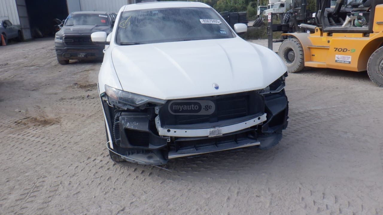 Maserati Levante - фото 1