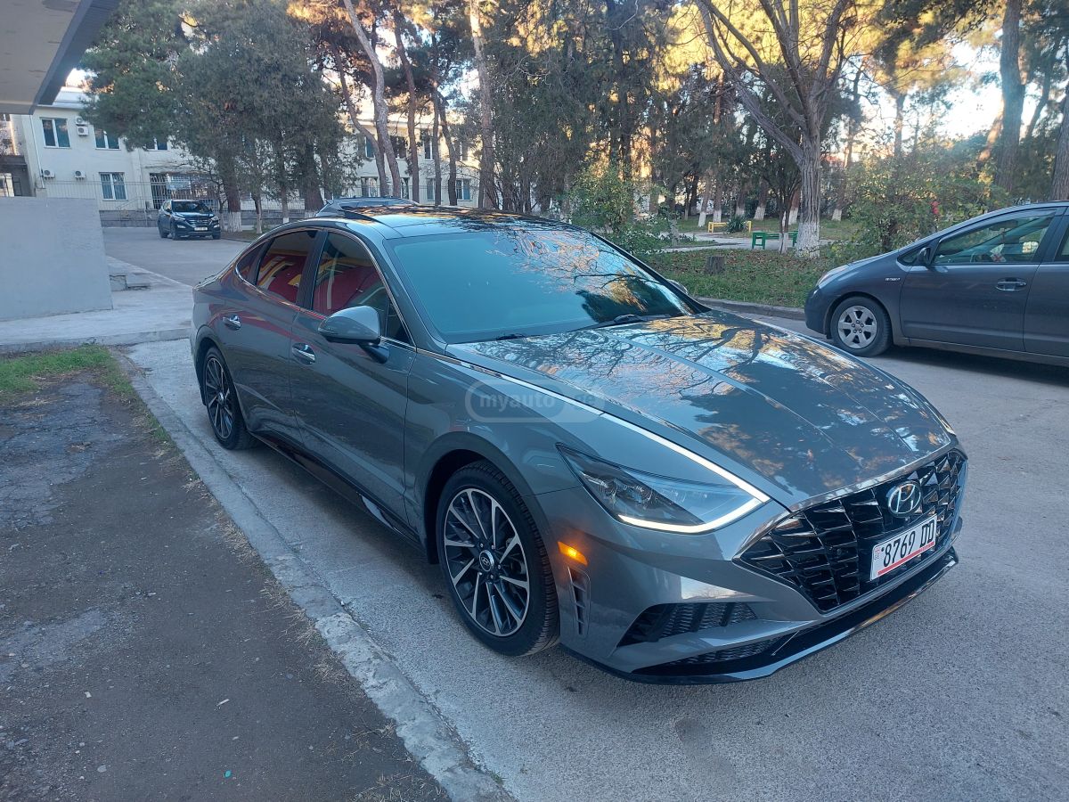 Hyundai Sonata - фото 1