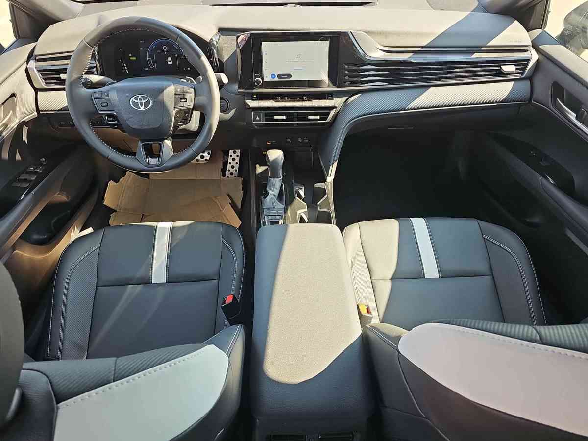 Toyota Toyota Camry — миниатюра 8