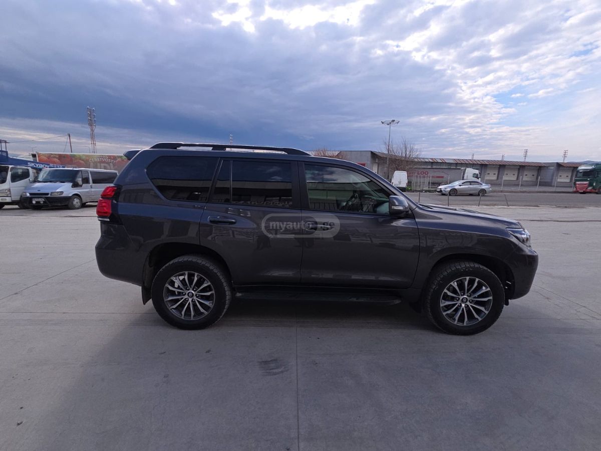 Toyota Land Cruiser Prado - фото 6