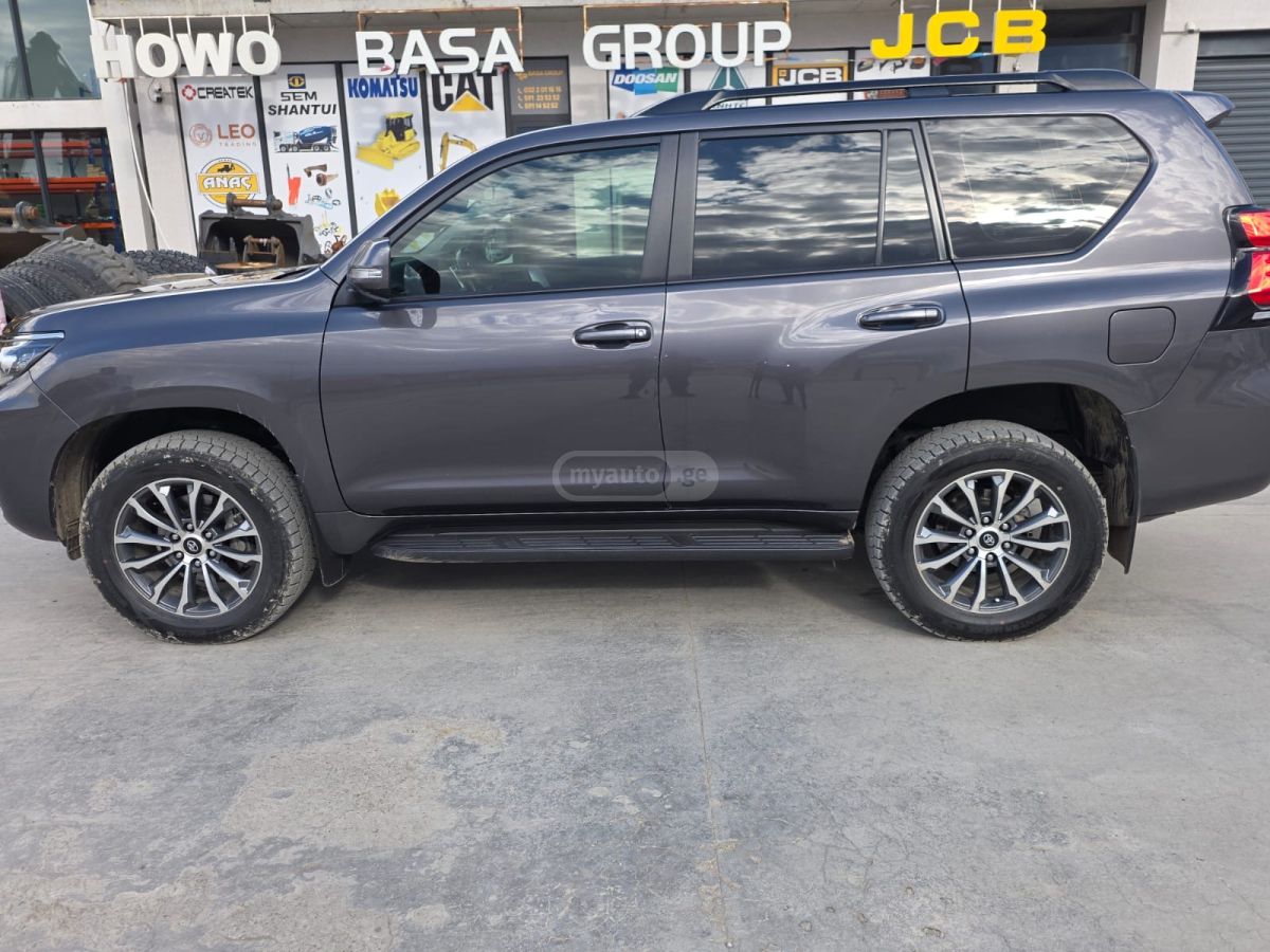 Toyota Land Cruiser Prado - фото 8