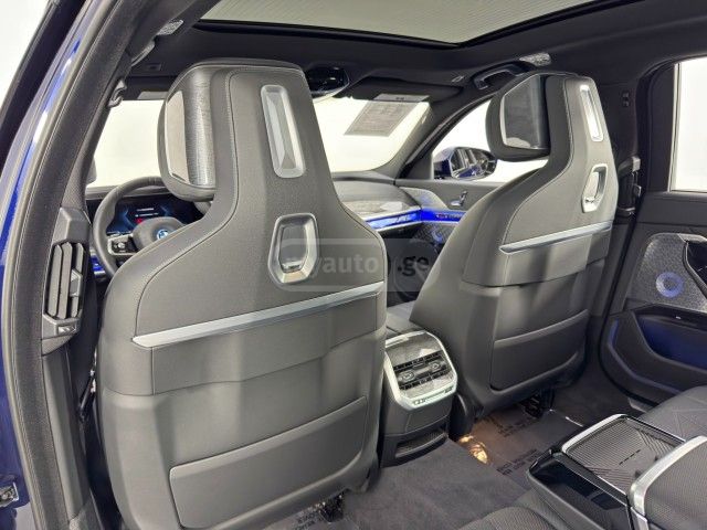 BMW I7 - фото 12