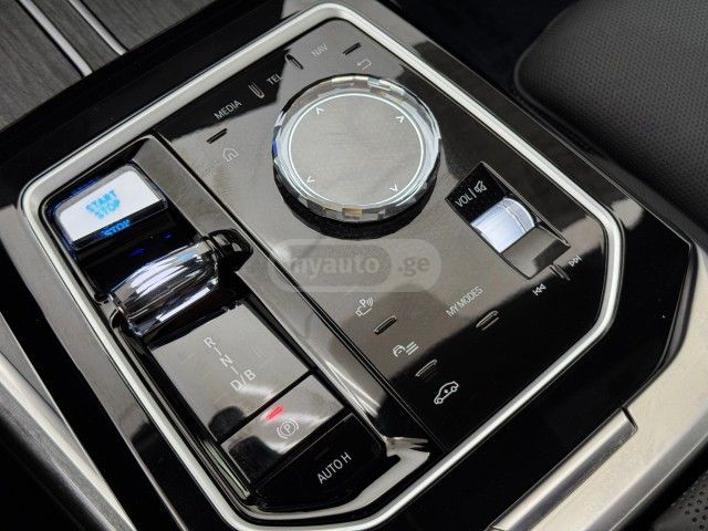 BMW I7 - фото 15