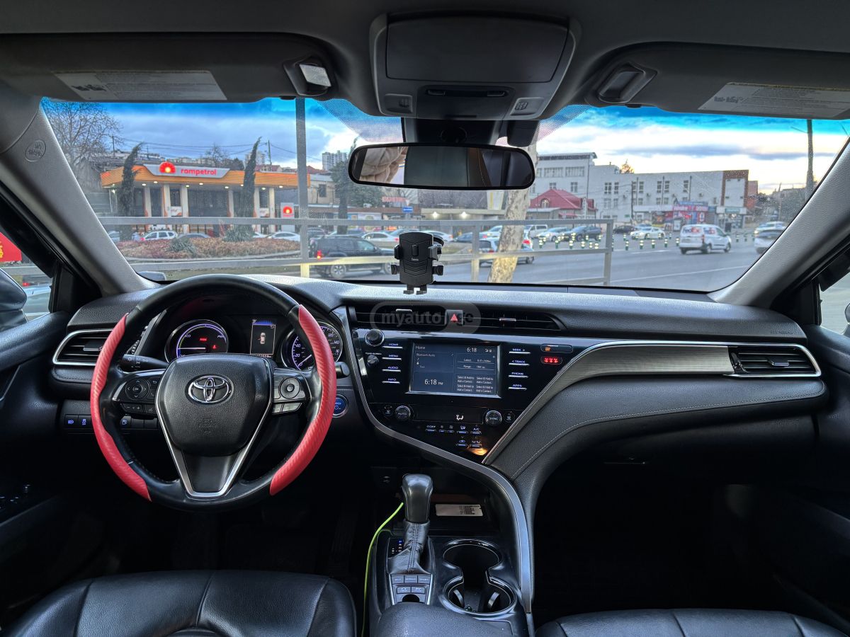 Toyota Camry - фото 8