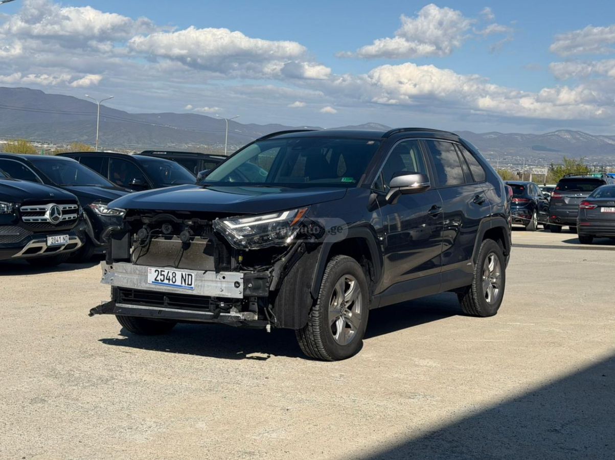 Toyota Rav 4 - фото 1