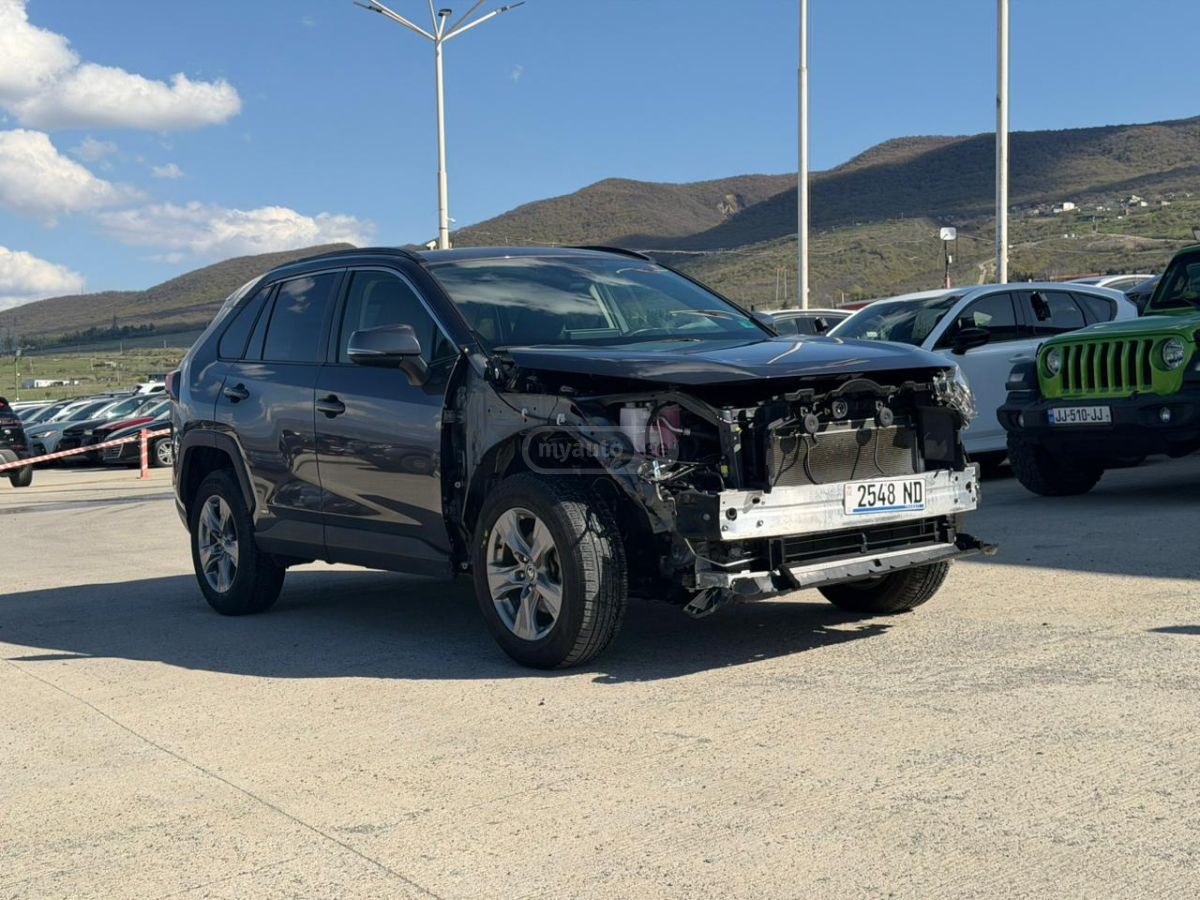 Toyota Rav 4 - фото 2