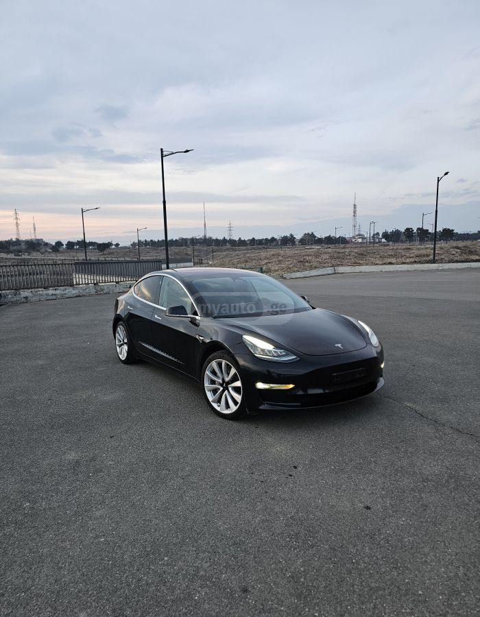 Tesla Model 3 - фото 2