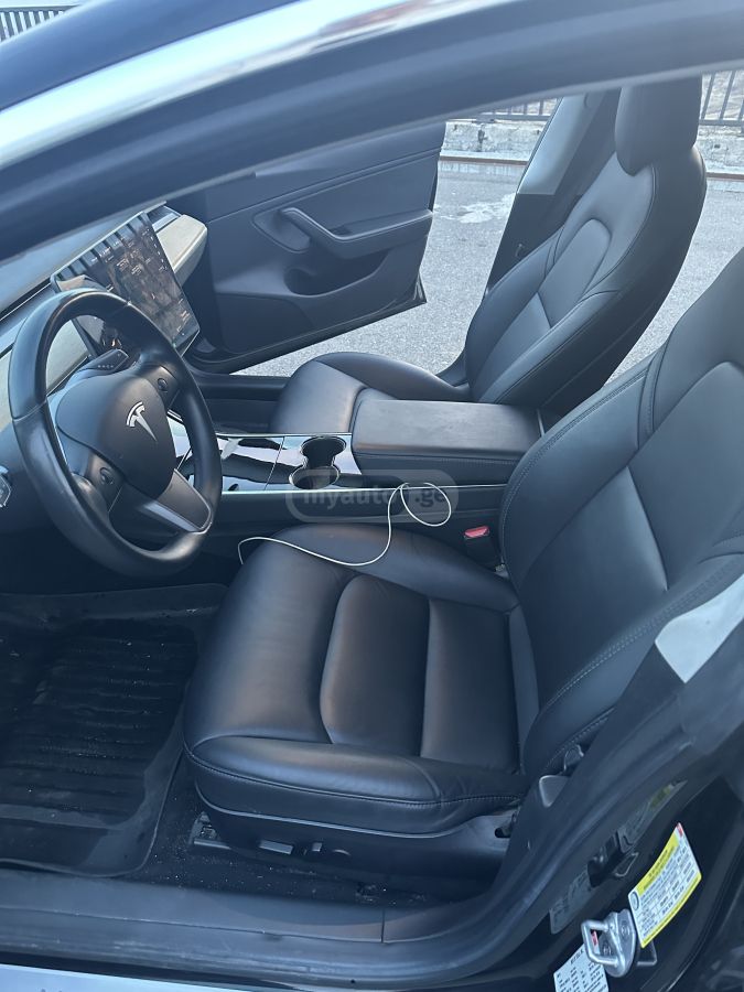 Tesla Model 3 - фото 4