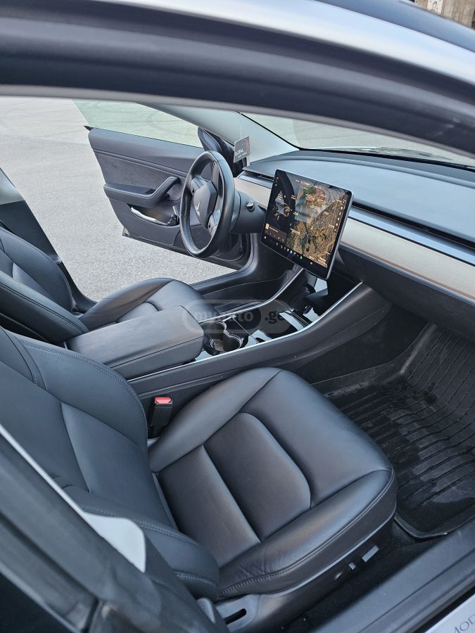 Tesla Model 3 - фото 5