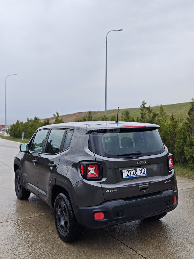 Jeep Renegade - фото 5
