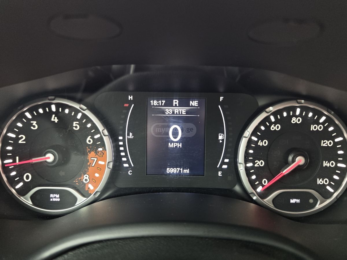 Jeep Renegade - фото 7