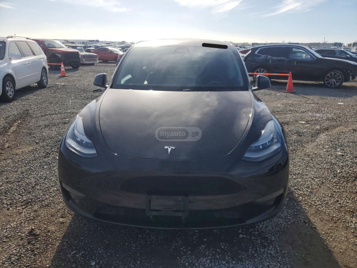 Tesla Model Y - фото 5