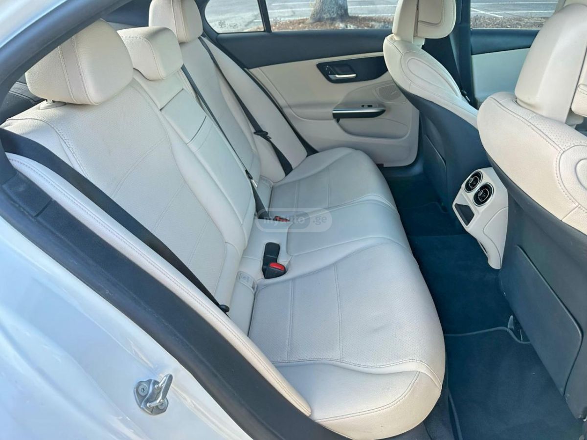 Mercedes-Benz C 30 AMG 2023 — миниатюра 6