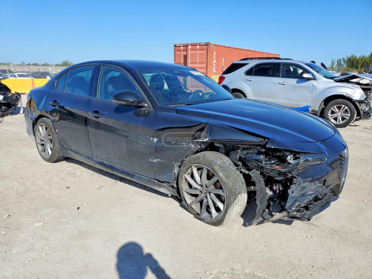 Alfa Romeo Giulia 2025 — миниатюра 4