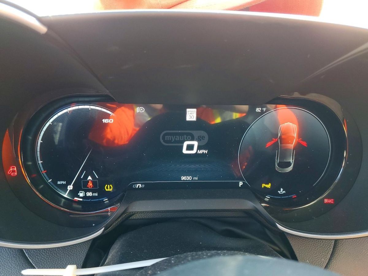 Alfa Romeo Giulia 2025 — миниатюра 9