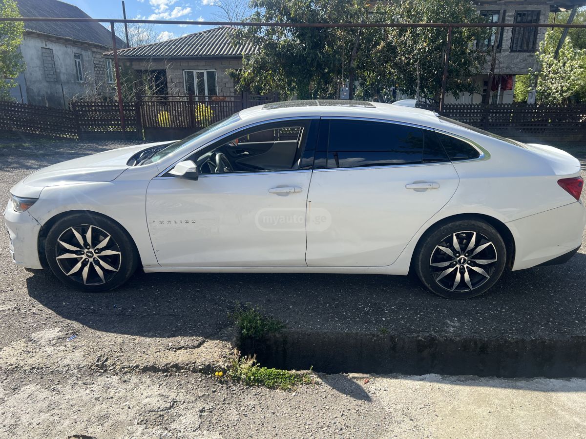 Chevrolet Malibu - фото 1