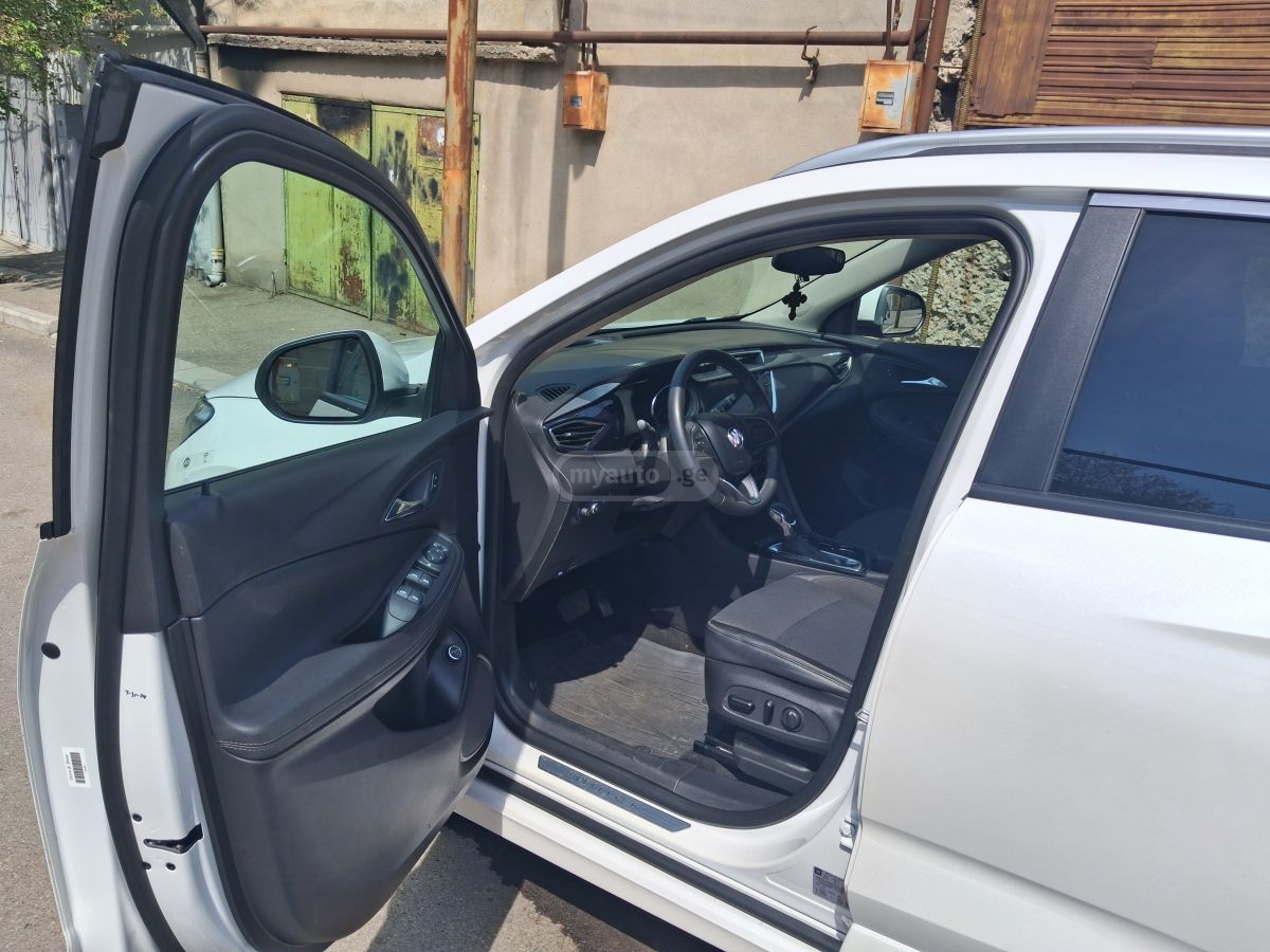 Buick Encore - фото 10