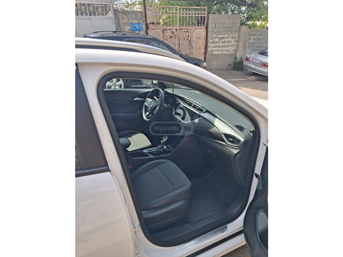 Buick Encore - фото 11