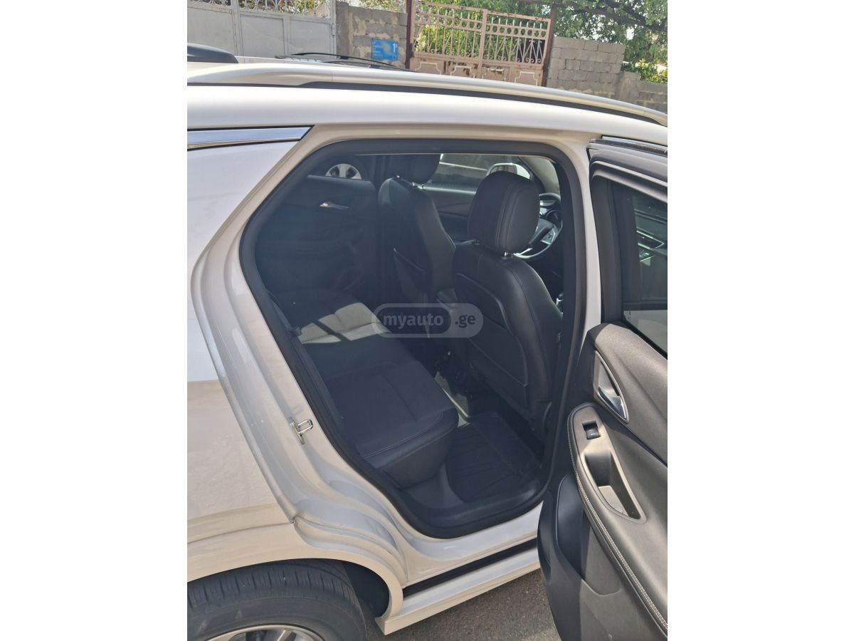 Buick Encore - фото 8