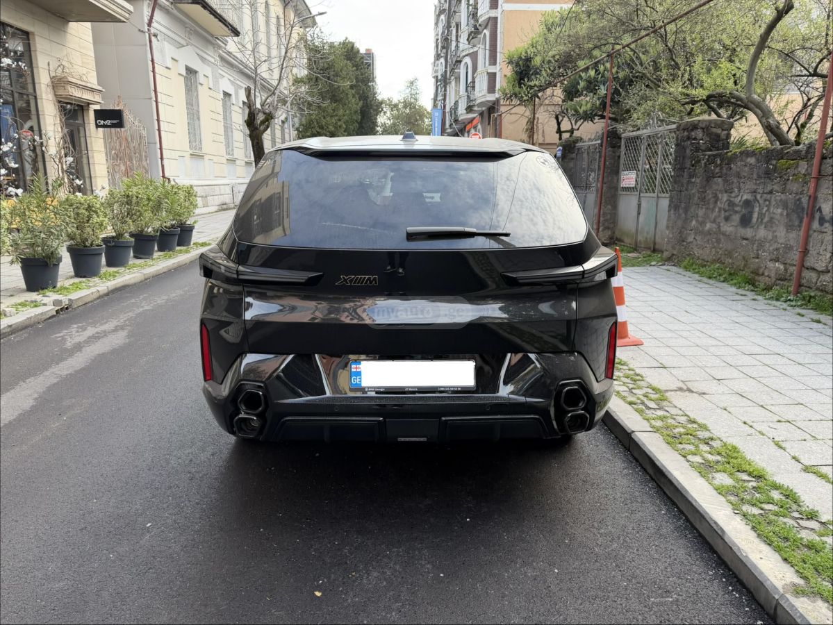 BMW XM - фото 4