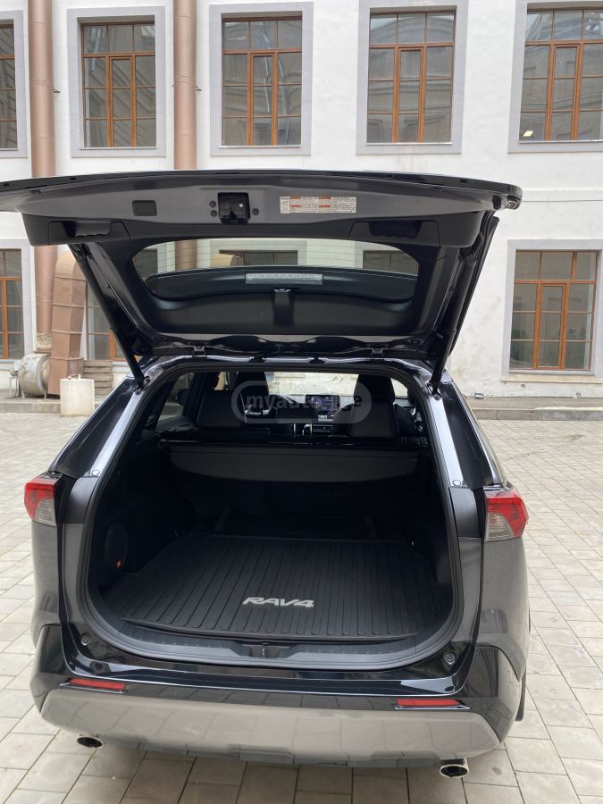 Toyota XSE 4dr All-Wheel Drive CVT — миниатюра 10