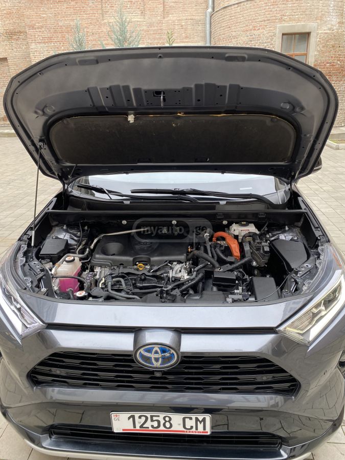 Toyota XSE 4dr All-Wheel Drive CVT — миниатюра 11