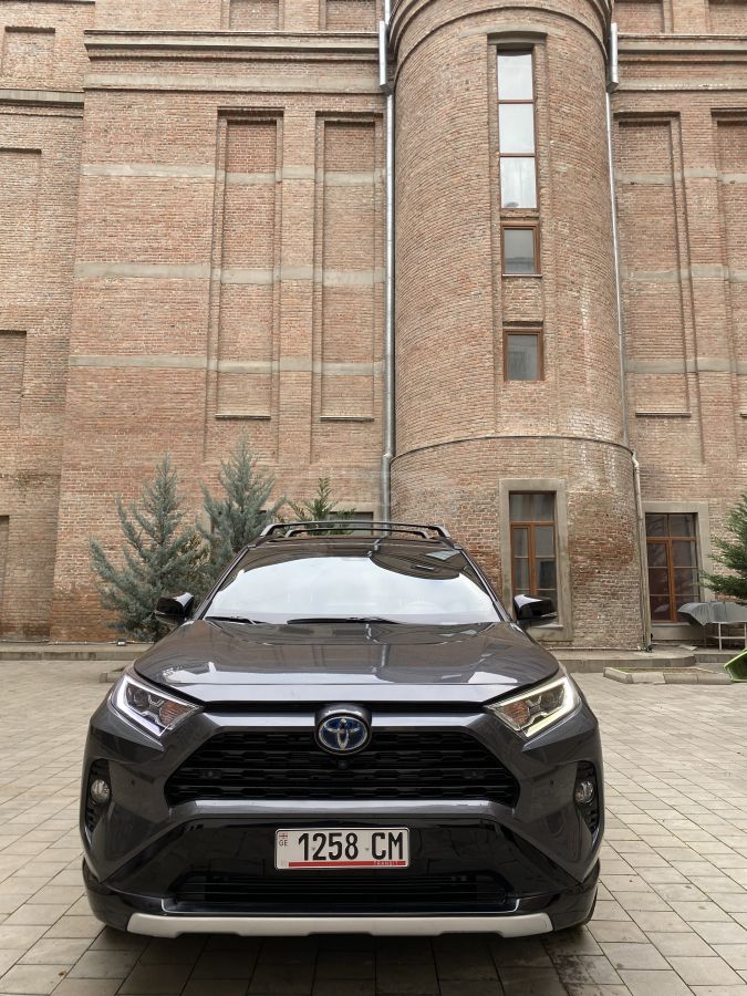 Toyota XSE 4dr All-Wheel Drive CVT — миниатюра 2