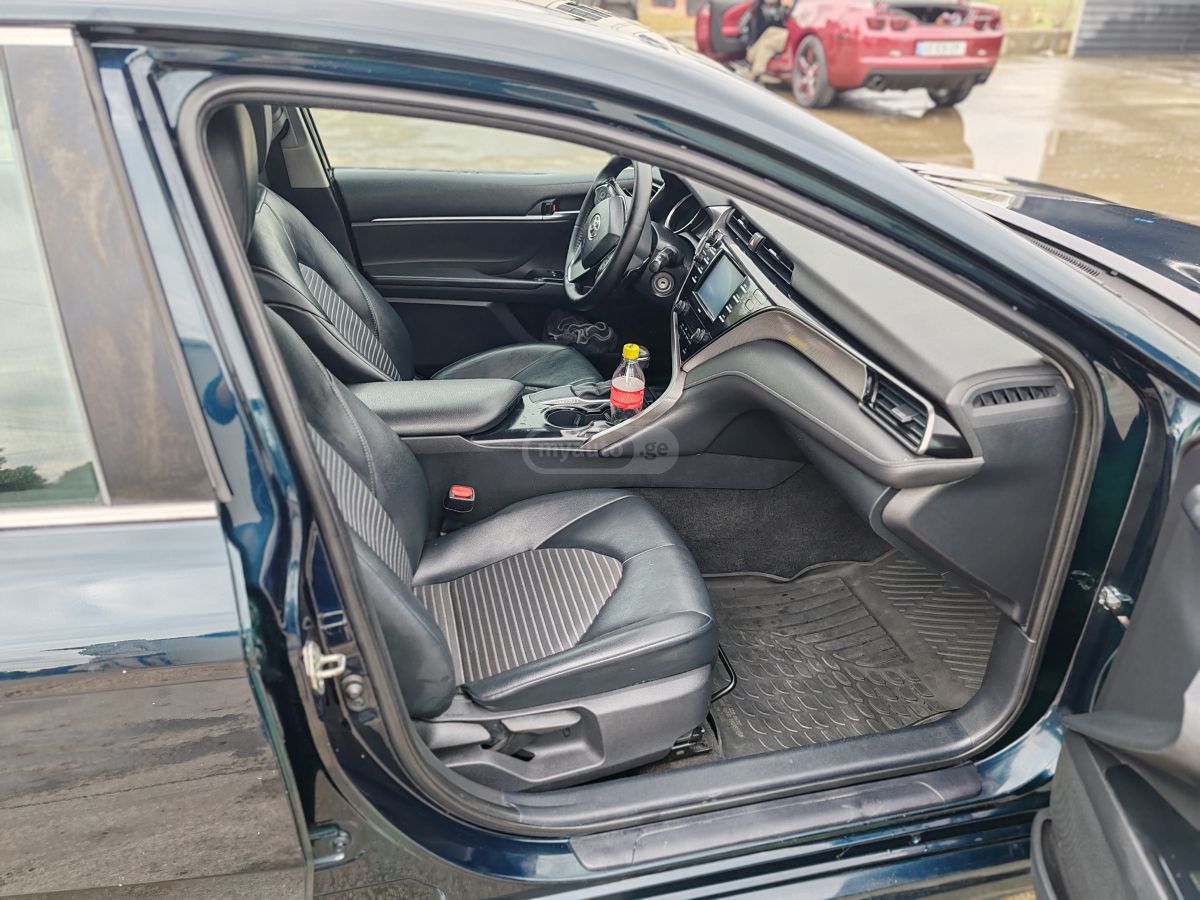 Toyota Camry - фото 10