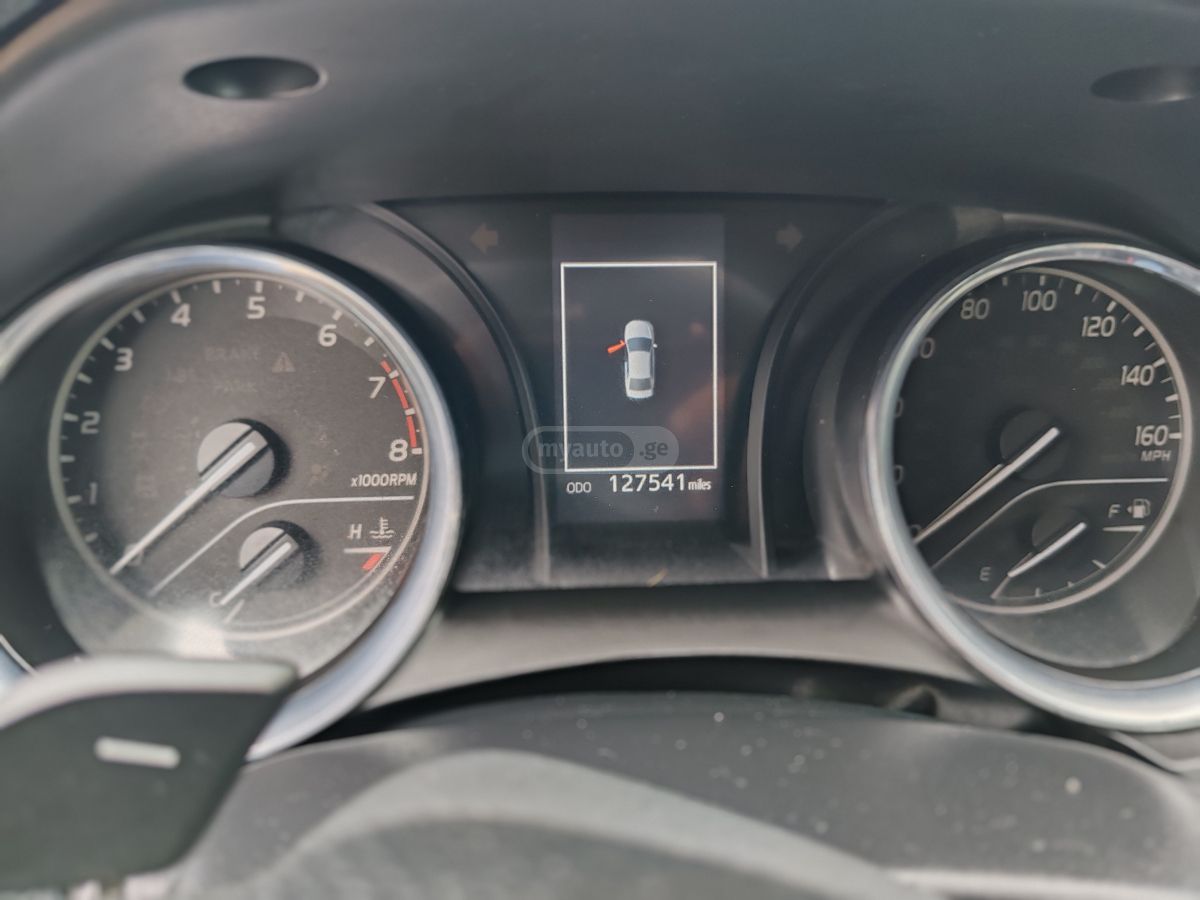 Toyota Camry - фото 13