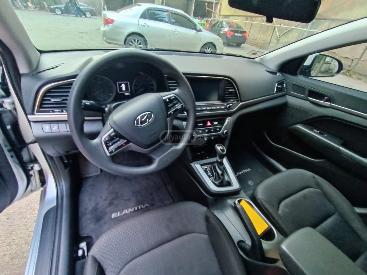 Hyundai Elantra
