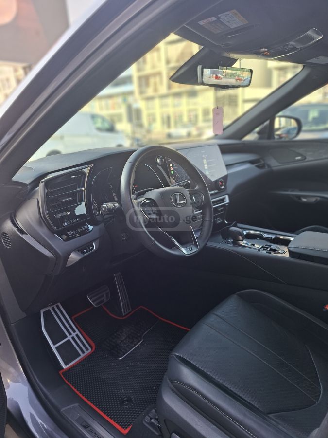 Lexus F SPORT Performance — миниатюра 6