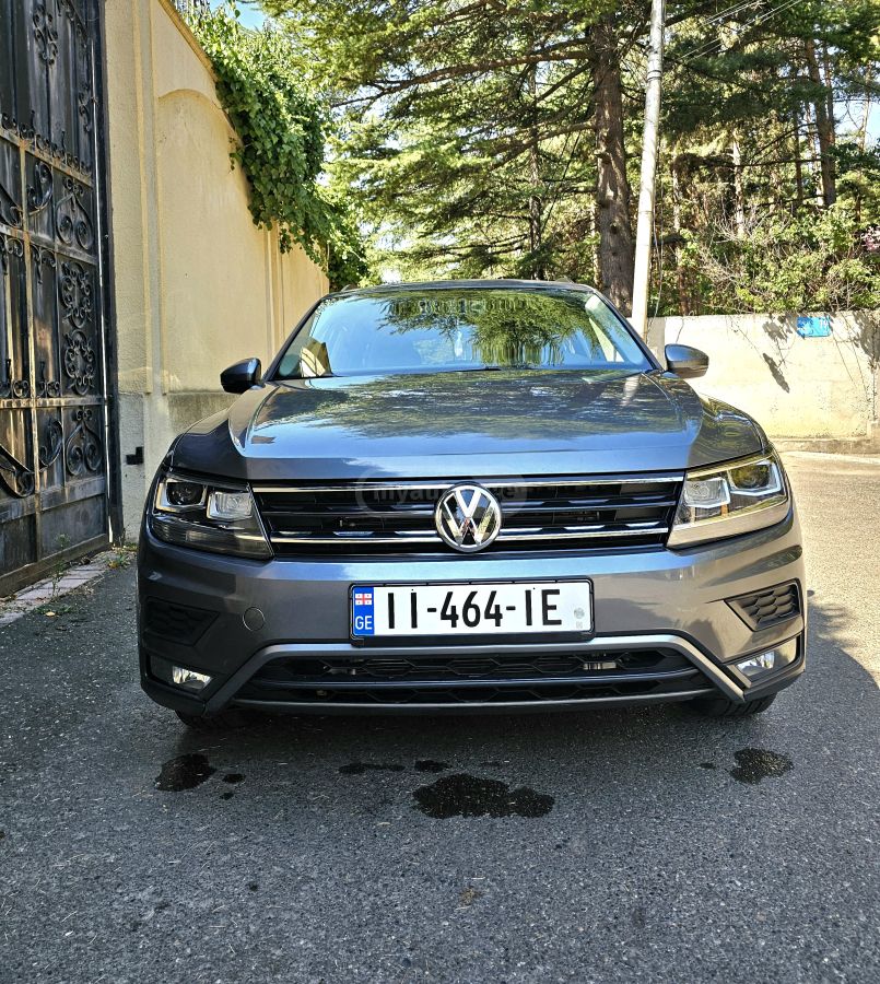 Volkswagen Tiguan - фото 8