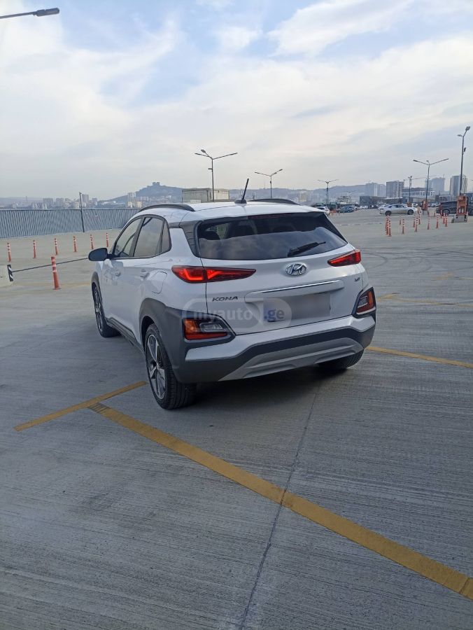Hyundai kona - фото 1